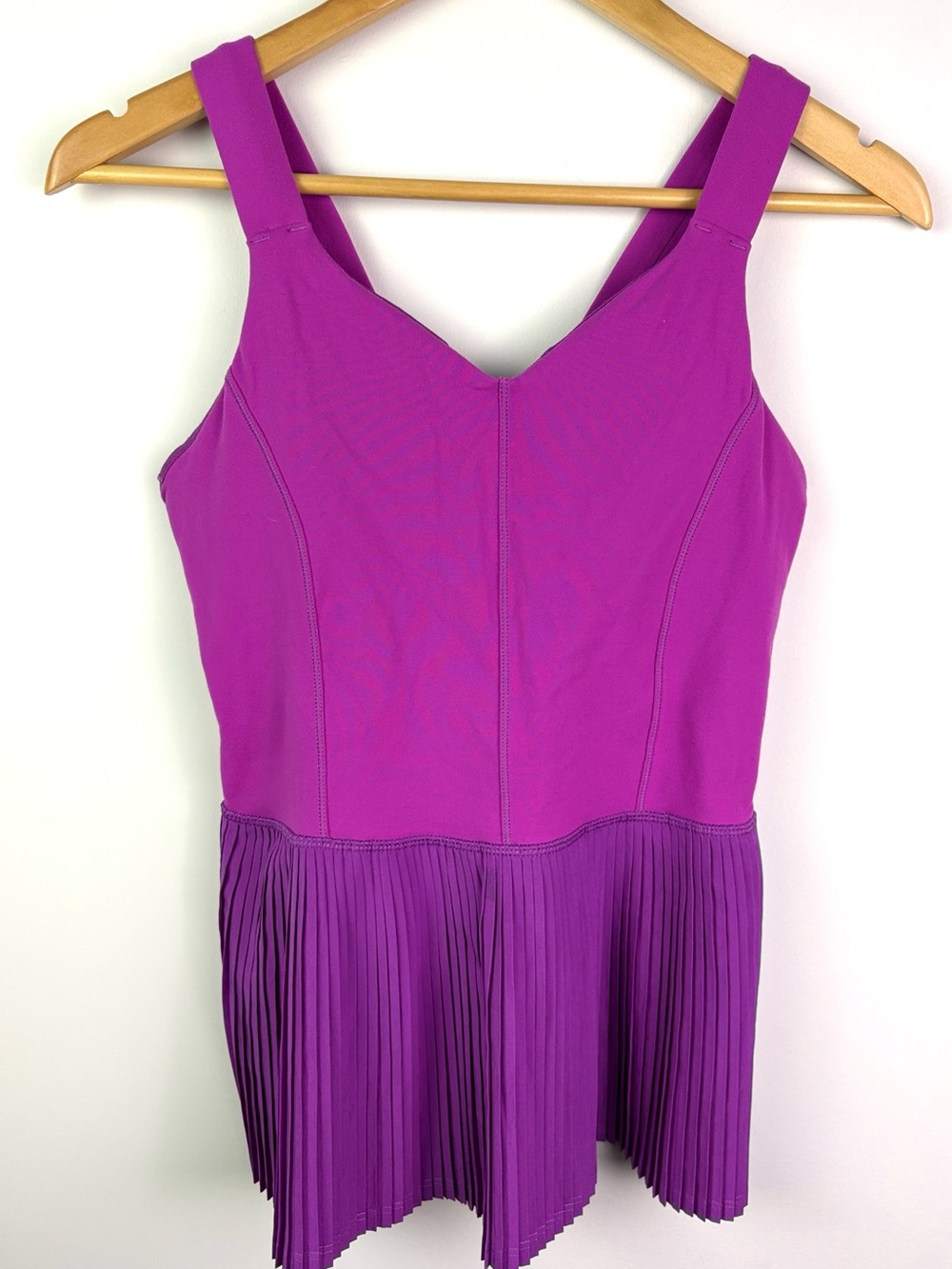 Lululemon City Tank Vibrant Purple Pleated Hem Tank Top size 8